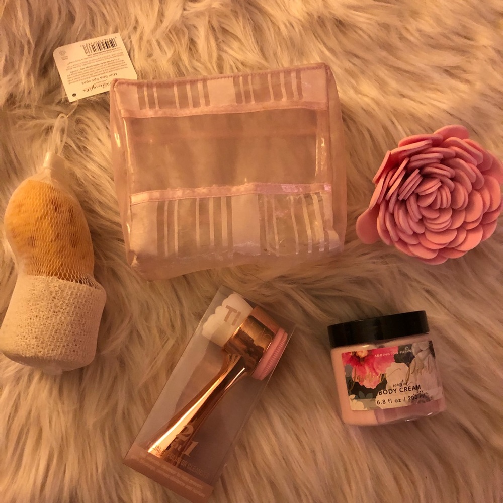 Petal pink beauty kit